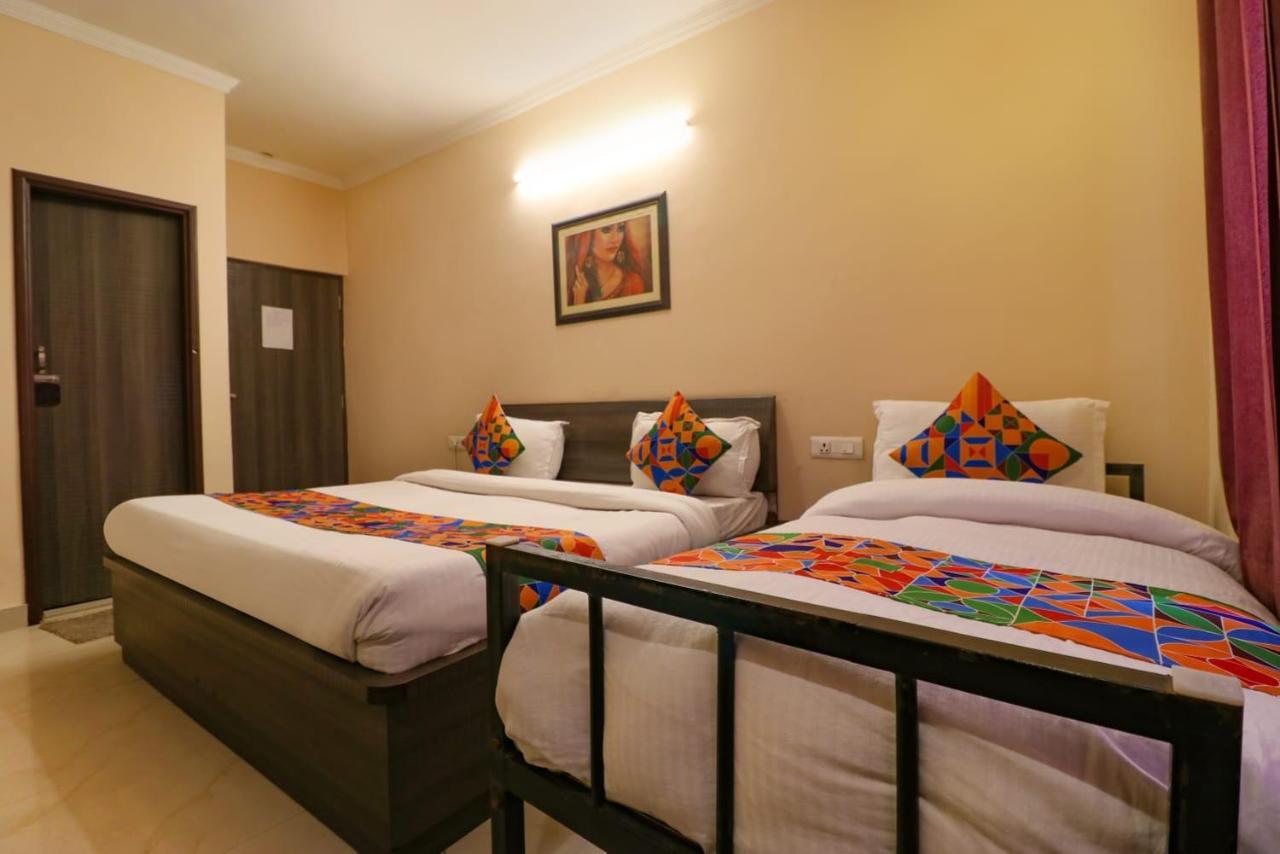 אמריצר Hotel Golden Sunrise Inn מראה חיצוני תמונה