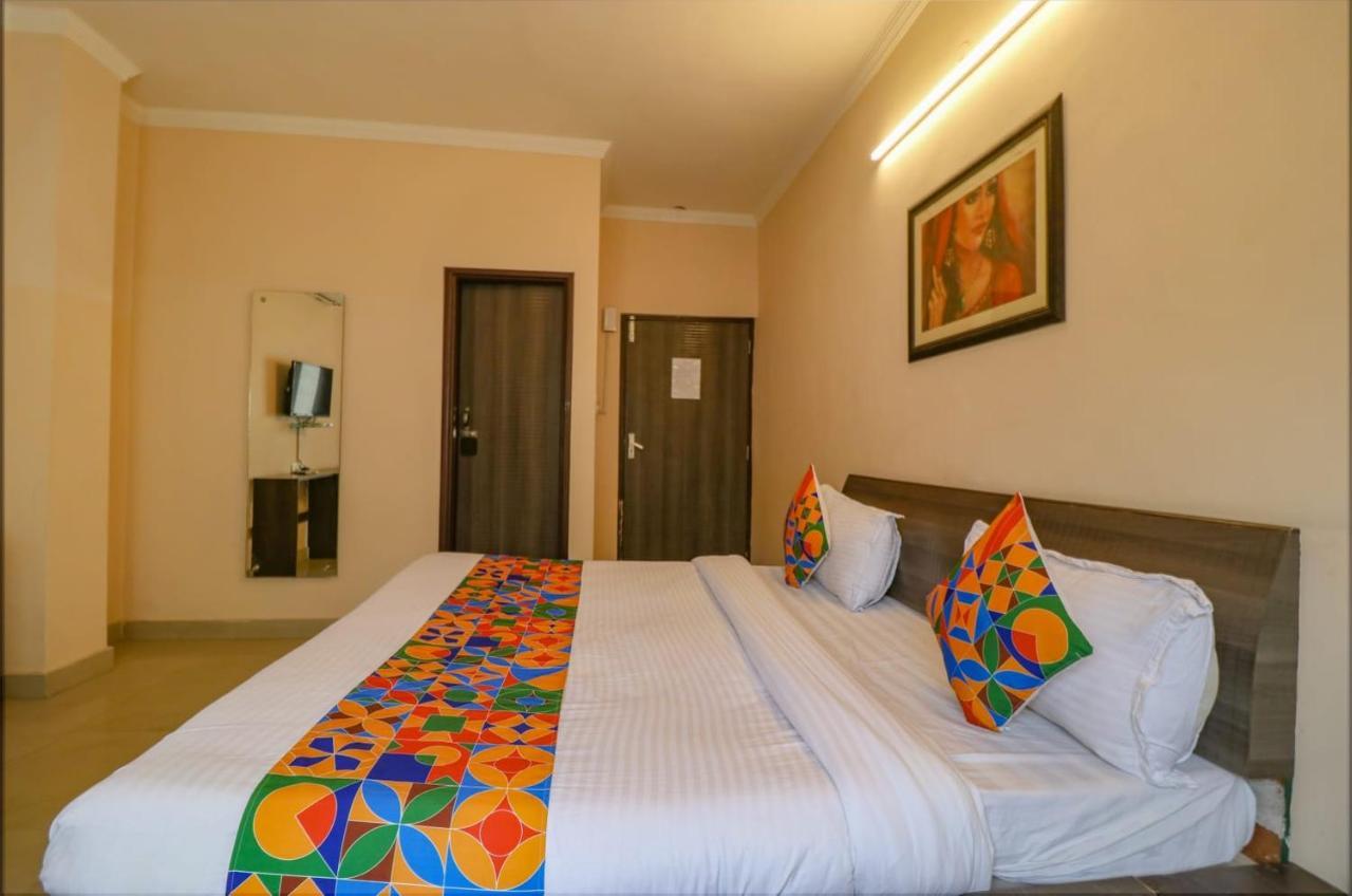 אמריצר Hotel Golden Sunrise Inn מראה חיצוני תמונה